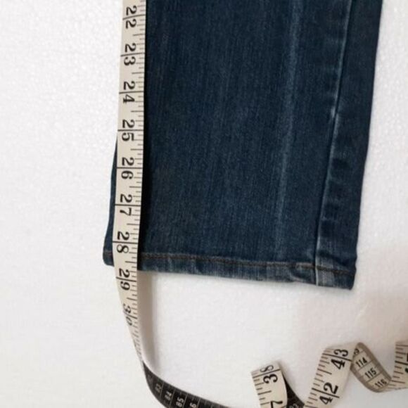 DKNY Greenwich Womens Sz 16 Denim Blue Jeans with Embroidery Mid Rise Skinny - Picture 10 of 11